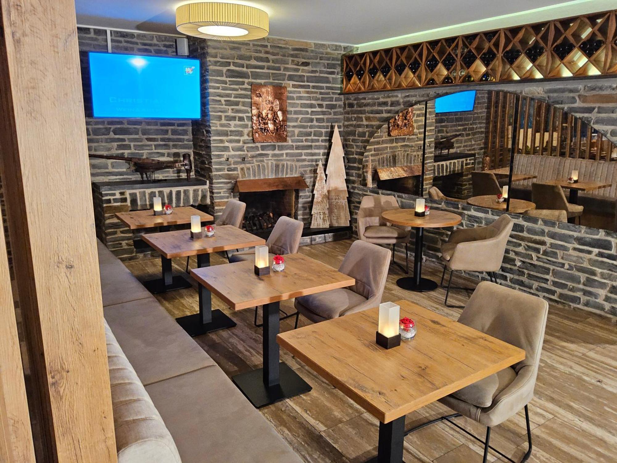 Christiana'S Wein & Art Hotel Bernkastel-Kues Exterior photo